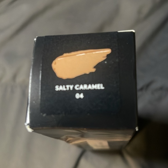 Fenty Salty Caramel 04 Body Sauce Body Luminizing Tint - Picture 5 of 6